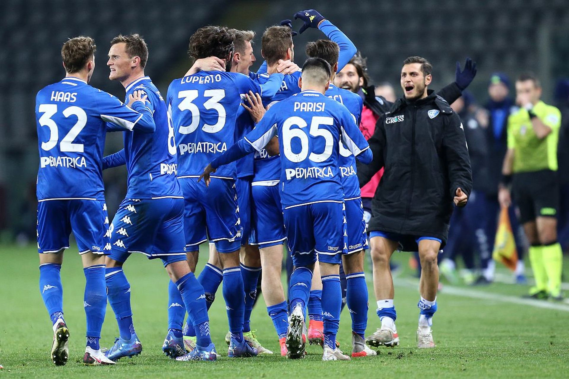 他专注于不 他专注于不